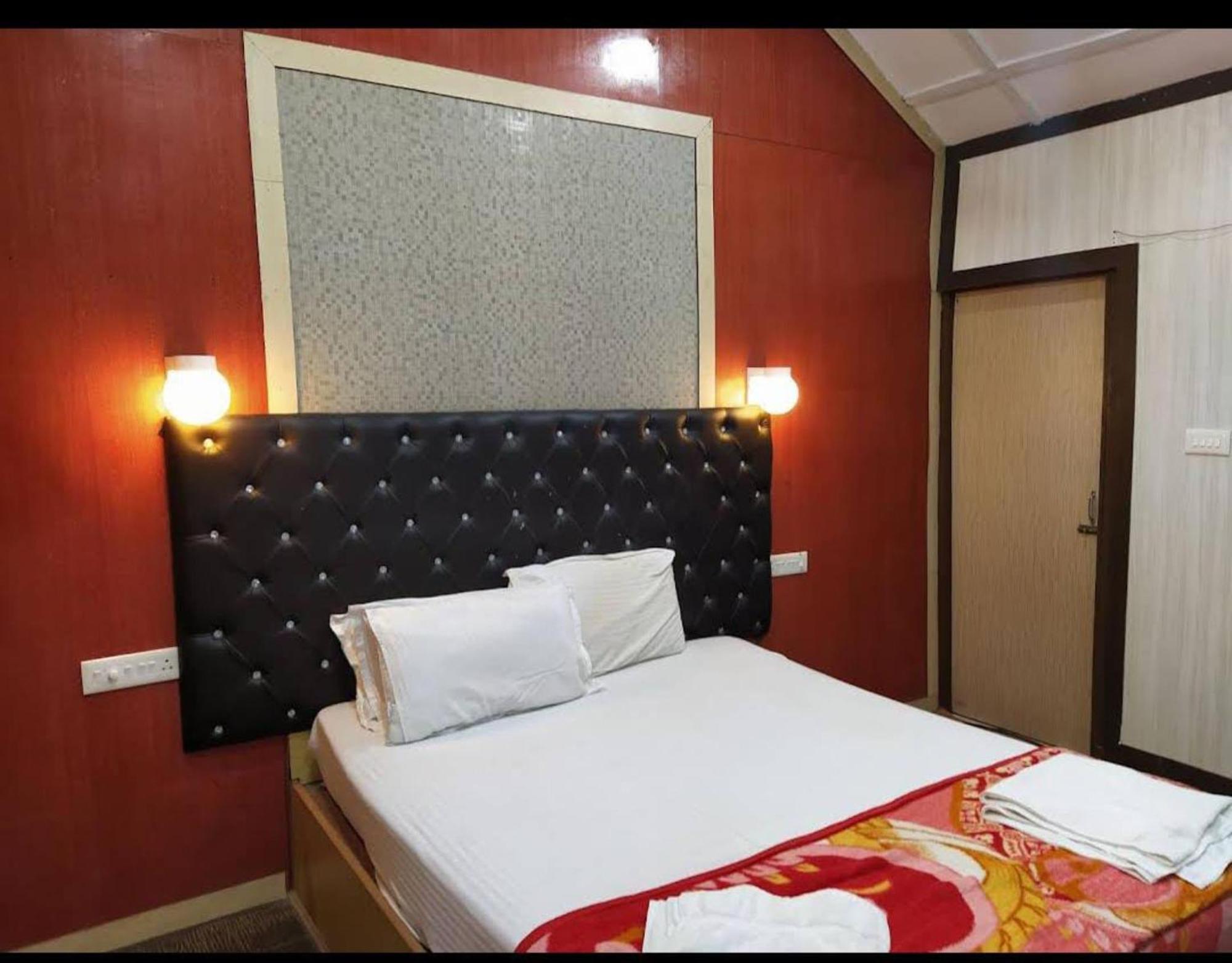 Gold India Beach Resort Govind Nagar Exterior foto